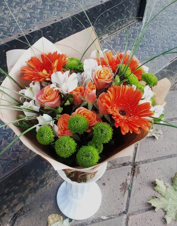 Букет цветов из: Герберы, Хризантемы, Альстромерии и Розы в Велижи