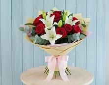 Букет цветов из:  Лилии и Розы в Велижи