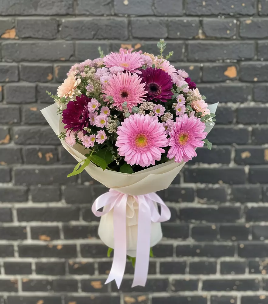 Букет цветов из: Герберы и Хризантемы в Велижи