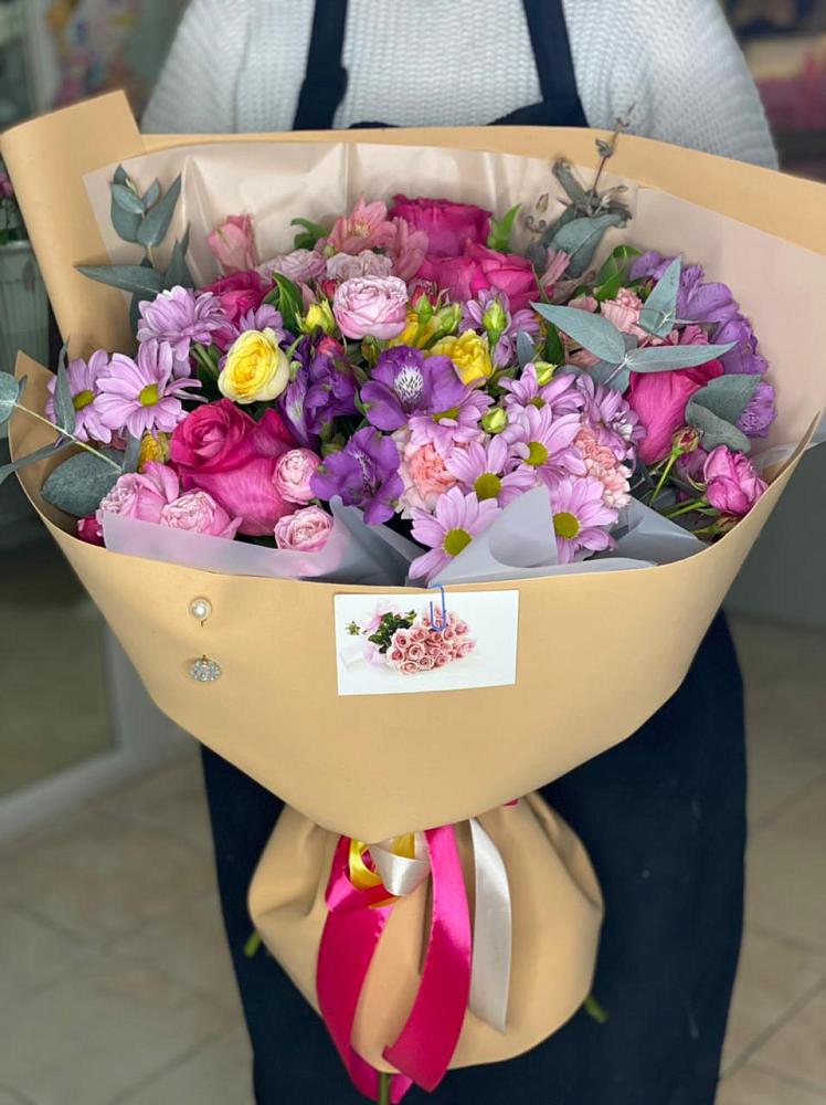 Букет цветов из: Хризантемы, Гвоздики и Альстромерии в Велижи