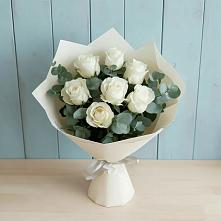 Букет Белые розы в Эвкалипте в Велижи