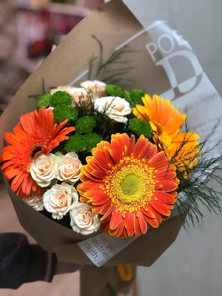 Букет цветов из: Герберы, Хризантемы и Розы в Велижи